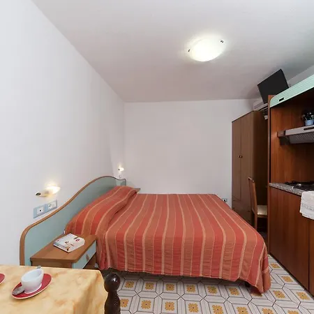 La Rotonda Sul Mare 3*