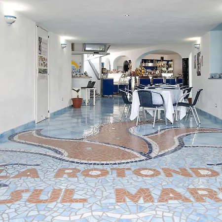 La Rotonda Sul Mare 3*