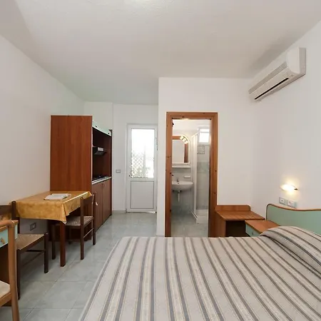 La Rotonda Sul Mare Aparthotel 3*