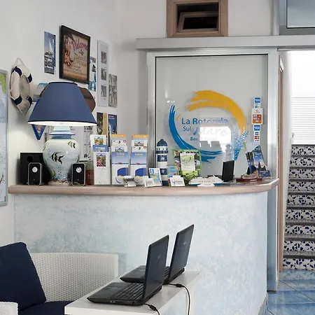 La Rotonda Sul Mare 3*