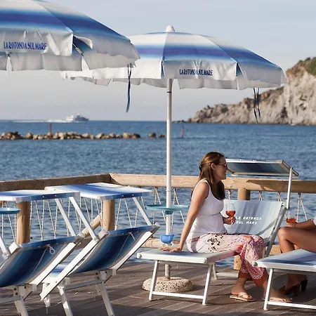 La Rotonda Sul Mare Lejlighedshotel