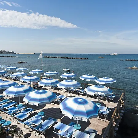 Aparthotel La Rotonda Sul Mare Forio (Isola d'Ischia)