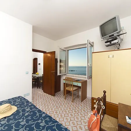 Aparthotel La Rotonda Sul Mare Forio (Isola d'Ischia)